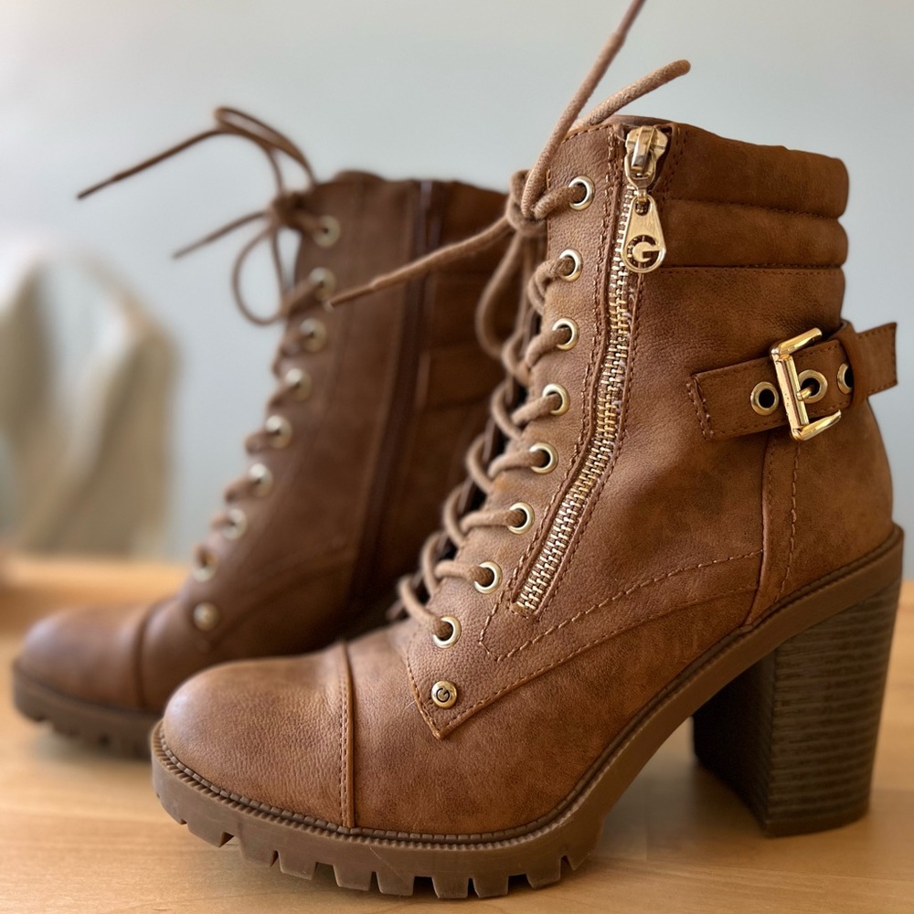 GUESS Ankle Boots- faux leather light brown with laces and zipper size 8.